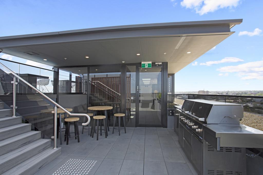 Appartement ☆ Heart Of St Kilda ☆ Infinity Pool+Parking+Wifi à Ville de Ville de Melbourne Extérieur photo