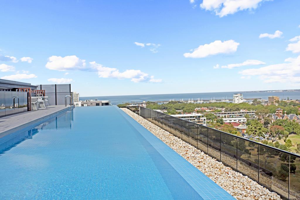 Appartement ☆ Heart Of St Kilda ☆ Infinity Pool+Parking+Wifi à Ville de Ville de Melbourne Extérieur photo