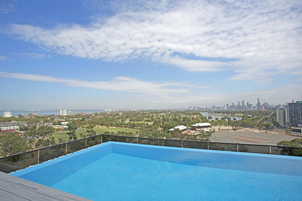 Appartement ☆ Heart Of St Kilda ☆ Infinity Pool+Parking+Wifi à Ville de Ville de Melbourne Extérieur photo